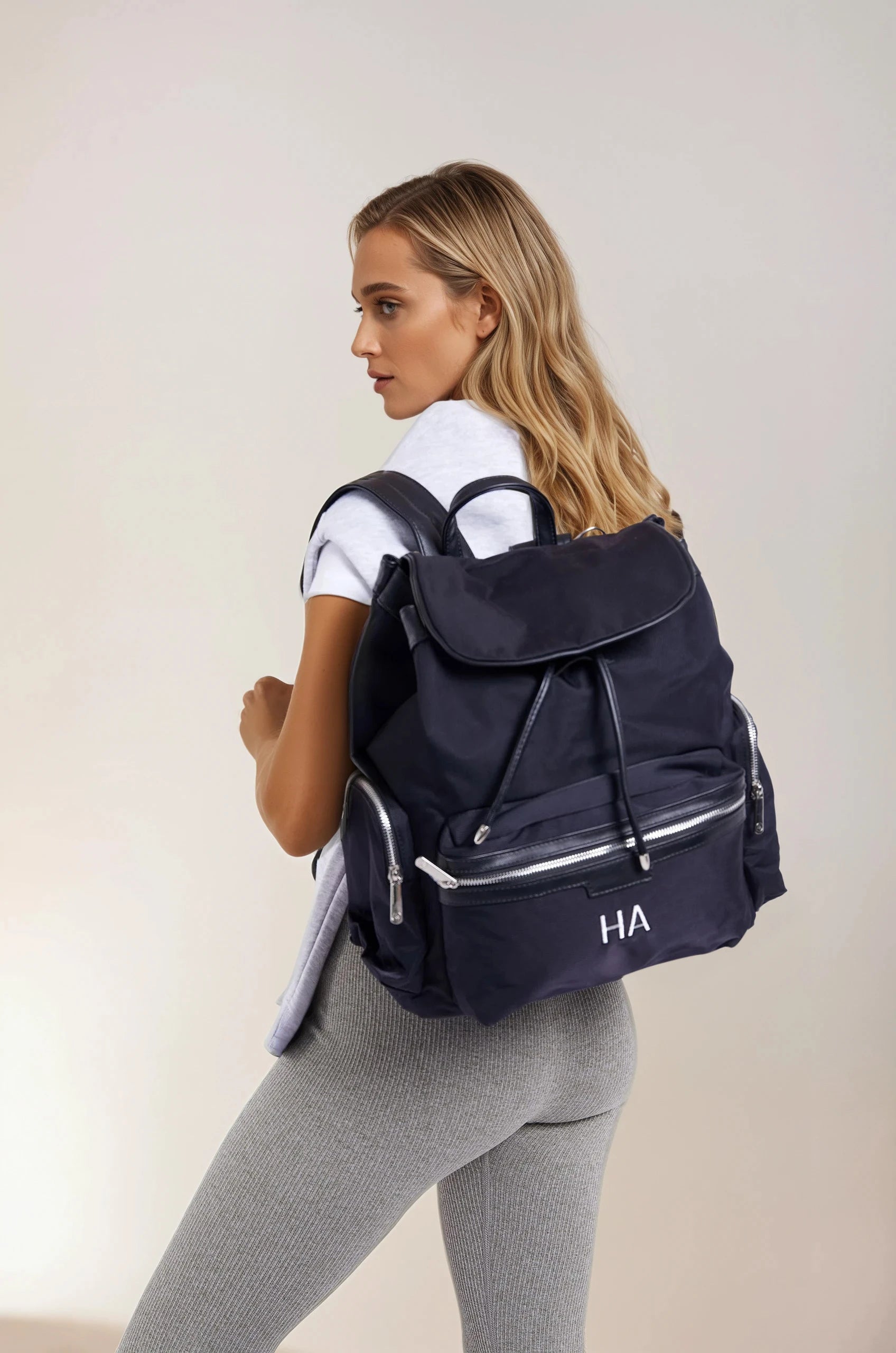ミュージシャン Silver Jubilee Backpack/BLACK Backpack - Black - Silver Zip | Fenn Collection